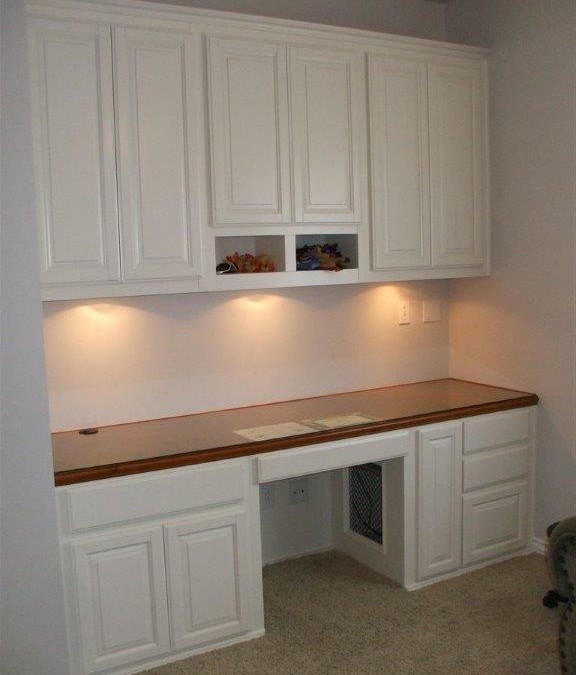 Custom cabinets with a two-toned look