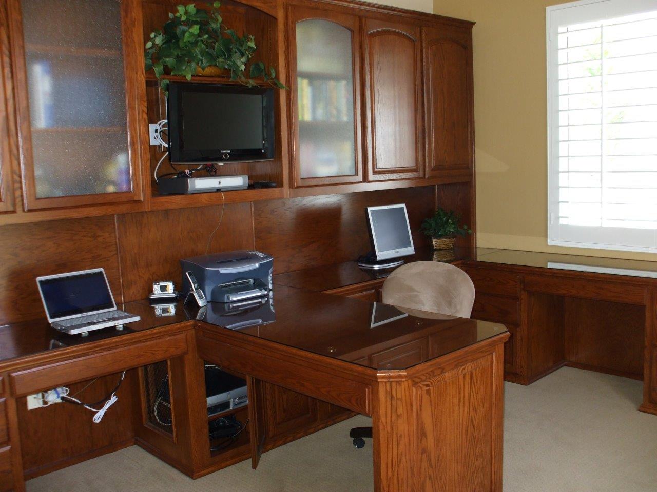 Custom Home Office Cabinets and Built In Desks